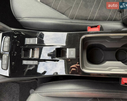 Зеленый Опель Mokka-e, объемом двигателя 0 л и пробегом 58 тыс. км за 17499 $, фото 43 на Automoto.ua