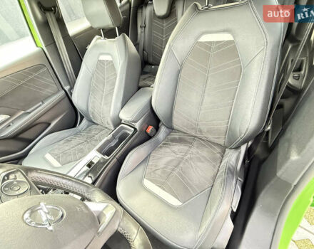 Зеленый Опель Mokka-e, объемом двигателя 0 л и пробегом 58 тыс. км за 17499 $, фото 16 на Automoto.ua