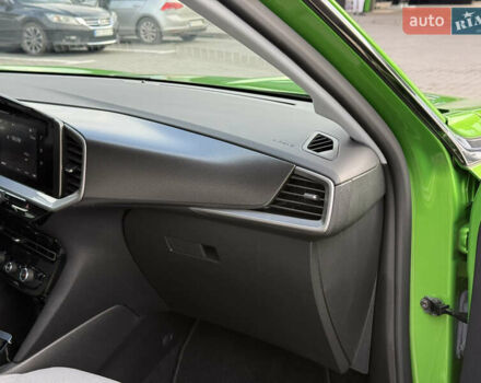 Зеленый Опель Mokka-e, объемом двигателя 0 л и пробегом 18 тыс. км за 16900 $, фото 5 на Automoto.ua