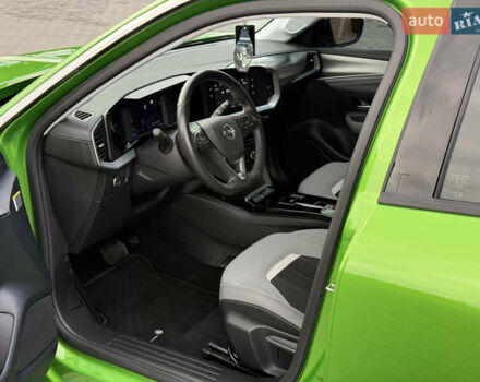 Зеленый Опель Mokka-e, объемом двигателя 0 л и пробегом 18 тыс. км за 16900 $, фото 61 на Automoto.ua