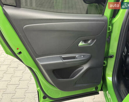 Зеленый Опель Mokka-e, объемом двигателя 0 л и пробегом 18 тыс. км за 16900 $, фото 51 на Automoto.ua
