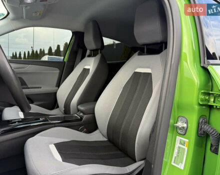 Зеленый Опель Mokka-e, объемом двигателя 0 л и пробегом 18 тыс. км за 16900 $, фото 59 на Automoto.ua