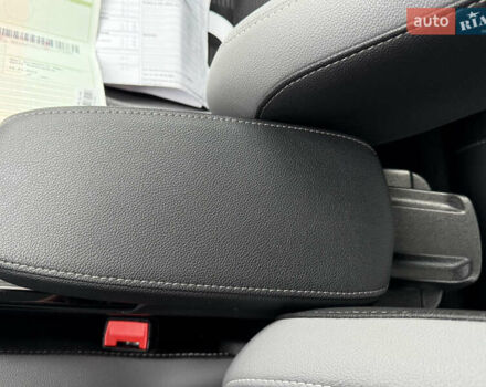 Зелений Опель Mokka-e, об'ємом двигуна 0 л та пробігом 60 тис. км за 16799 $, фото 63 на Automoto.ua