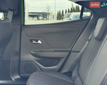 Зеленый Опель Mokka-e, объемом двигателя 0 л и пробегом 18 тыс. км за 16900 $, фото 14 на Automoto.ua