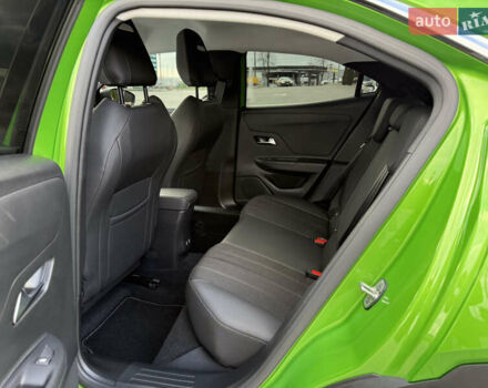 Зеленый Опель Mokka-e, объемом двигателя 0 л и пробегом 18 тыс. км за 16900 $, фото 15 на Automoto.ua