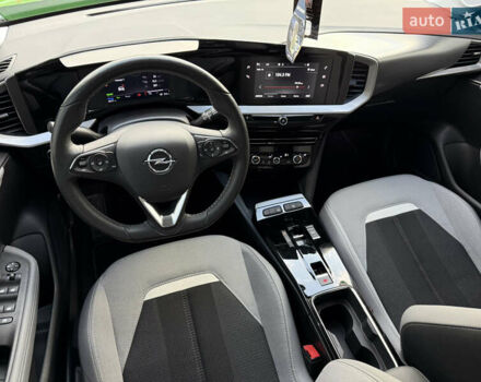 Зеленый Опель Mokka-e, объемом двигателя 0 л и пробегом 18 тыс. км за 16900 $, фото 16 на Automoto.ua