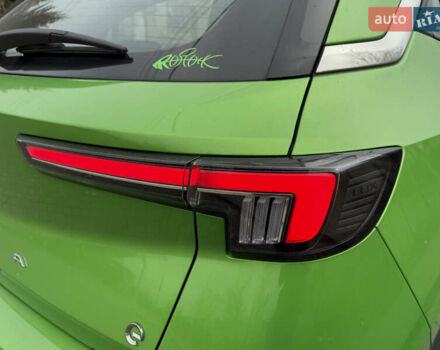 Зелений Опель Mokka-e, об'ємом двигуна 0 л та пробігом 60 тис. км за 16799 $, фото 32 на Automoto.ua