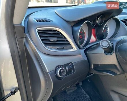 Серый Опель Mokka, объемом двигателя 1.36 л и пробегом 70 тыс. км за 13800 $, фото 14 на Automoto.ua