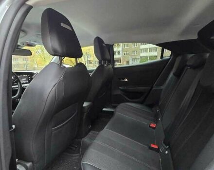 Опель Mokka 2021 в Киеве на Automoto.ua Серый Опель Mokka, объемом двигателя 1.2 л и пробегом 46 тыс. км за 16700 $, фото 9 на Automoto.ua