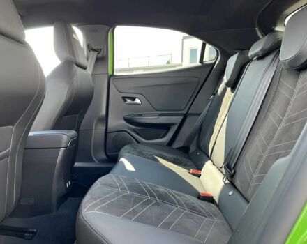 Зелений Опель Mokka, об'ємом двигуна 0 л та пробігом 11 тис. км за 10200 $, фото 11 на Automoto.ua