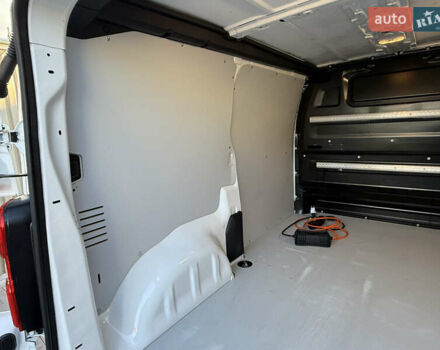 Белый Опель Vivaro-e, объемом двигателя 0 л и пробегом 50 тыс. км за 20878 $, фото 34 на Automoto.ua
