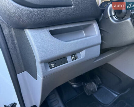 Белый Опель Vivaro-e, объемом двигателя 0 л и пробегом 50 тыс. км за 20878 $, фото 20 на Automoto.ua