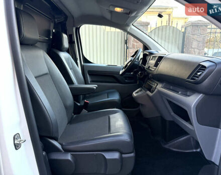 Белый Опель Vivaro-e, объемом двигателя 0 л и пробегом 50 тыс. км за 20878 $, фото 43 на Automoto.ua