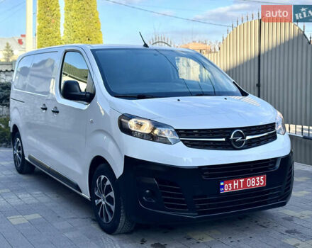 Белый Опель Vivaro-e, объемом двигателя 0 л и пробегом 50 тыс. км за 20878 $, фото 1 на Automoto.ua