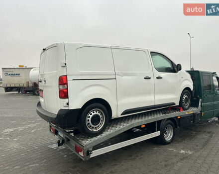 Белый Опель Vivaro-e, объемом двигателя 0 л и пробегом 44 тыс. км за 14500 $, фото 2 на Automoto.ua