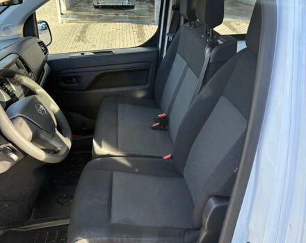 Белый Опель Vivaro-e, объемом двигателя 0 л и пробегом 31 тыс. км за 25900 $, фото 20 на Automoto.ua