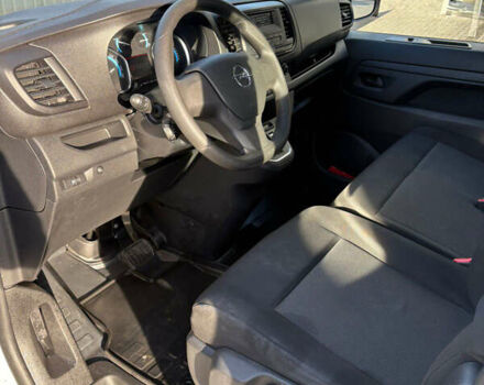 Белый Опель Vivaro-e, объемом двигателя 0 л и пробегом 31 тыс. км за 25900 $, фото 19 на Automoto.ua