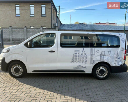 Белый Опель Vivaro-e, объемом двигателя 0 л и пробегом 31 тыс. км за 25900 $, фото 4 на Automoto.ua