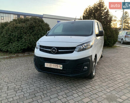Белый Опель Vivaro-e, объемом двигателя 0 л и пробегом 27 тыс. км за 18700 $, фото 24 на Automoto.ua