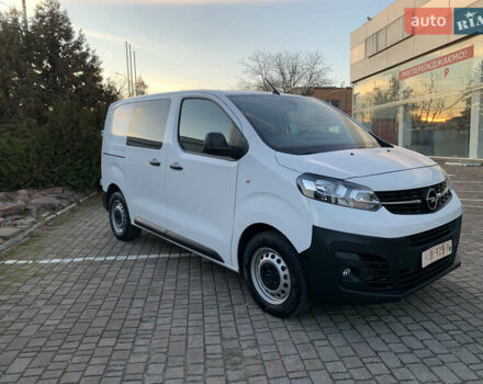 Белый Опель Vivaro-e, объемом двигателя 0 л и пробегом 27 тыс. км за 18700 $, фото 5 на Automoto.ua