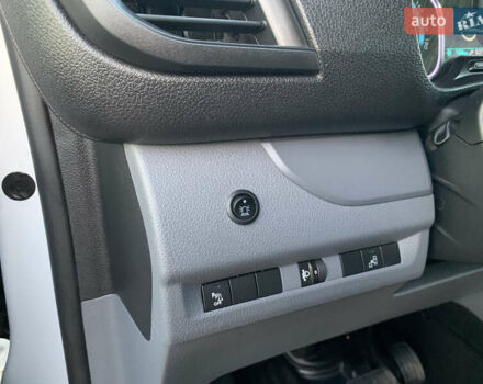 Белый Опель Vivaro-e, объемом двигателя 0 л и пробегом 27 тыс. км за 18700 $, фото 31 на Automoto.ua