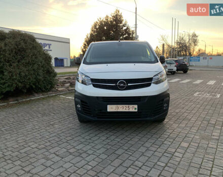 Белый Опель Vivaro-e, объемом двигателя 0 л и пробегом 27 тыс. км за 18700 $, фото 1 на Automoto.ua