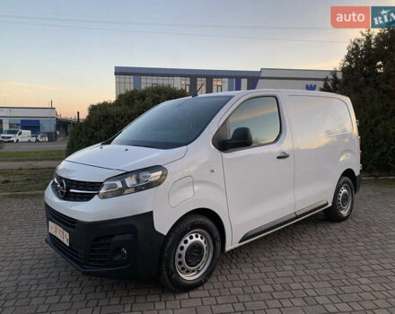 Белый Опель Vivaro-e, объемом двигателя 0 л и пробегом 27 тыс. км за 18700 $, фото 20 на Automoto.ua