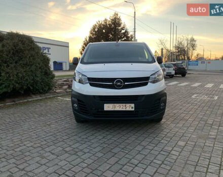 Белый Опель Vivaro-e, объемом двигателя 0 л и пробегом 27 тыс. км за 18700 $, фото 2 на Automoto.ua