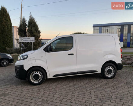 Белый Опель Vivaro-e, объемом двигателя 0 л и пробегом 27 тыс. км за 18700 $, фото 19 на Automoto.ua