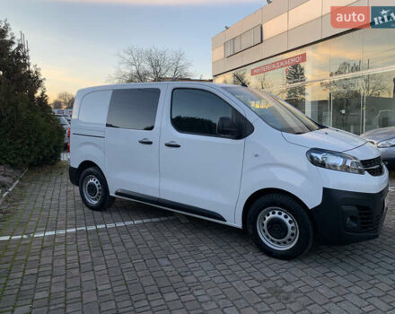 Белый Опель Vivaro-e, объемом двигателя 0 л и пробегом 27 тыс. км за 18700 $, фото 6 на Automoto.ua