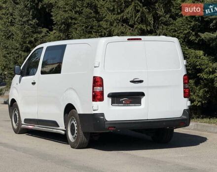 Белый Опель Vivaro-e, объемом двигателя 0 л и пробегом 17 тыс. км за 23900 $, фото 8 на Automoto.ua