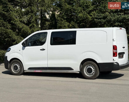 Белый Опель Vivaro-e, объемом двигателя 0 л и пробегом 17 тыс. км за 23900 $, фото 10 на Automoto.ua