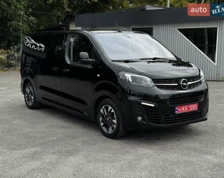 Черный Опель Vivaro-e, объемом двигателя 0 л и пробегом 32 тыс. км за 31500 $, фото 2 на Automoto.ua