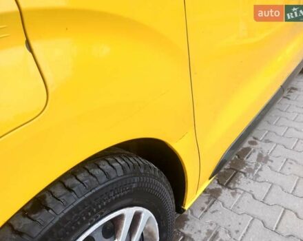 Желтый Опель Vivaro-e, объемом двигателя 0 л и пробегом 104 тыс. км за 15800 $, фото 30 на Automoto.ua