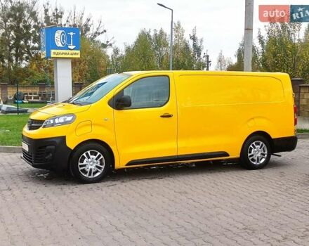 Желтый Опель Vivaro-e, объемом двигателя 0 л и пробегом 104 тыс. км за 15800 $, фото 2 на Automoto.ua
