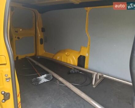 Желтый Опель Vivaro-e, объемом двигателя 0 л и пробегом 104 тыс. км за 15800 $, фото 25 на Automoto.ua