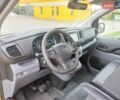 Желтый Опель Vivaro-e, объемом двигателя 0 л и пробегом 104 тыс. км за 15800 $, фото 41 на Automoto.ua