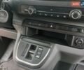 Желтый Опель Vivaro-e, объемом двигателя 0 л и пробегом 104 тыс. км за 15800 $, фото 50 на Automoto.ua