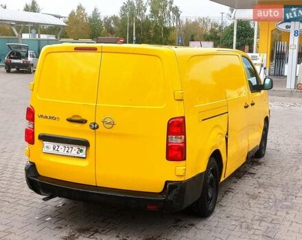 Желтый Опель Vivaro-e, объемом двигателя 0 л и пробегом 104 тыс. км за 15800 $, фото 18 на Automoto.ua