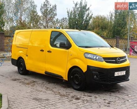 Желтый Опель Vivaro-e, объемом двигателя 0 л и пробегом 104 тыс. км за 15800 $, фото 11 на Automoto.ua