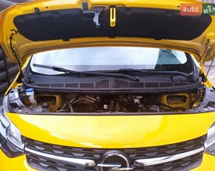 Желтый Опель Vivaro-e, объемом двигателя 0 л и пробегом 104 тыс. км за 15800 $, фото 67 на Automoto.ua