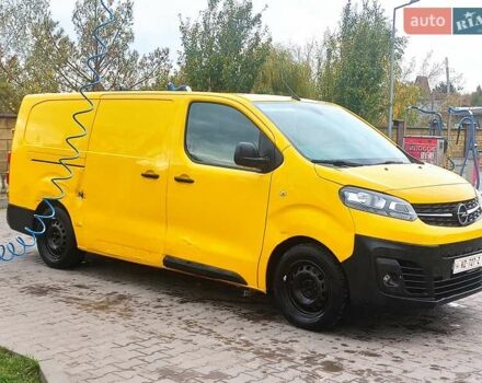 Желтый Опель Vivaro-e, объемом двигателя 0 л и пробегом 104 тыс. км за 15800 $, фото 12 на Automoto.ua