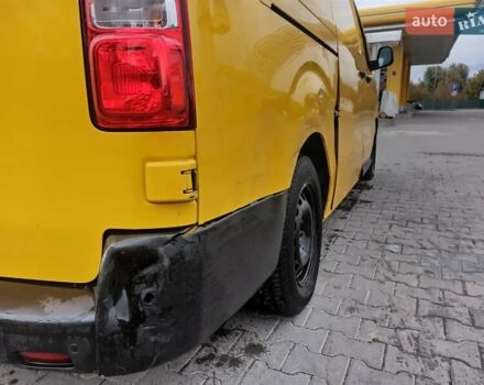 Желтый Опель Vivaro-e, объемом двигателя 0 л и пробегом 104 тыс. км за 15800 $, фото 26 на Automoto.ua