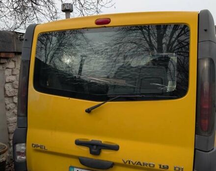 Желтый Опель Vivaro-e, объемом двигателя 1.9 л и пробегом 200 тыс. км за 6000 $, фото 4 на Automoto.ua