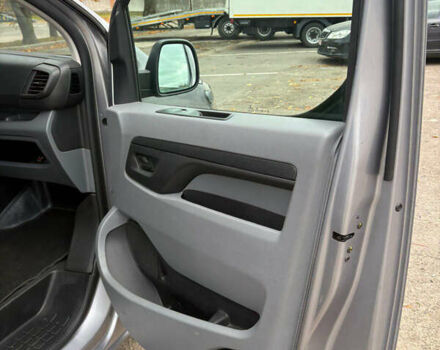 Сірий Опель Vivaro-e, об'ємом двигуна 0 л та пробігом 41 тис. км за 20900 $, фото 35 на Automoto.ua