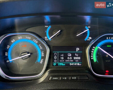 Сірий Опель Vivaro-e, об'ємом двигуна 0 л та пробігом 41 тис. км за 20900 $, фото 19 на Automoto.ua