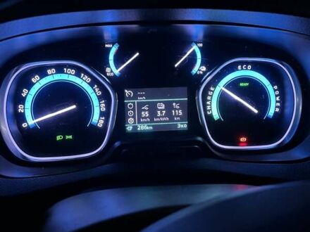 Серый Опель Vivaro-e, объемом двигателя 0 л и пробегом 130 тыс. км за 25000 $, фото 1 на Automoto.ua