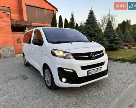 Білий Опель Zafira Life, об'ємом двигуна 0 л та пробігом 21 тис. км за 23000 $, фото 3 на Automoto.ua