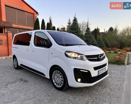 Білий Опель Zafira Life, об'ємом двигуна 0 л та пробігом 21 тис. км за 23000 $, фото 2 на Automoto.ua