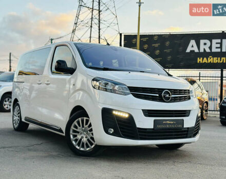 Белый Опель Zafira Life, объемом двигателя 0 л и пробегом 21 тыс. км за 23200 $, фото 2 на Automoto.ua